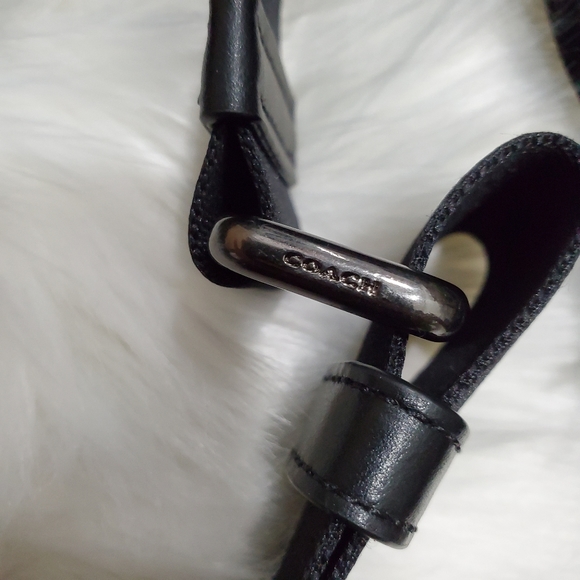 Coach X Marvel Terrain Crossbody:Black Panther - Picture 9 of 12